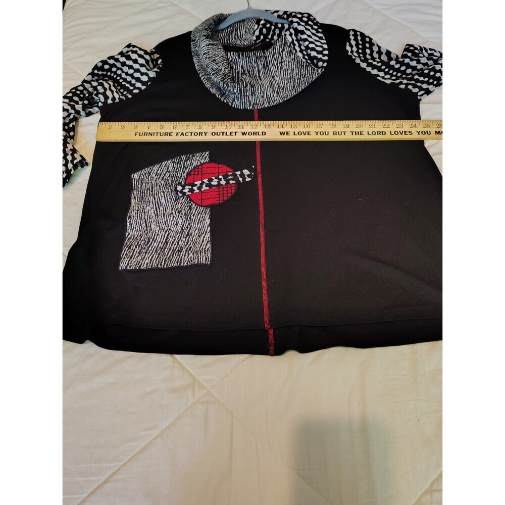 Ali Miles Black & White Graphic Print Tunic Top Cowl Neck Red Accent Plus 1X VG - Picture 6 of 13